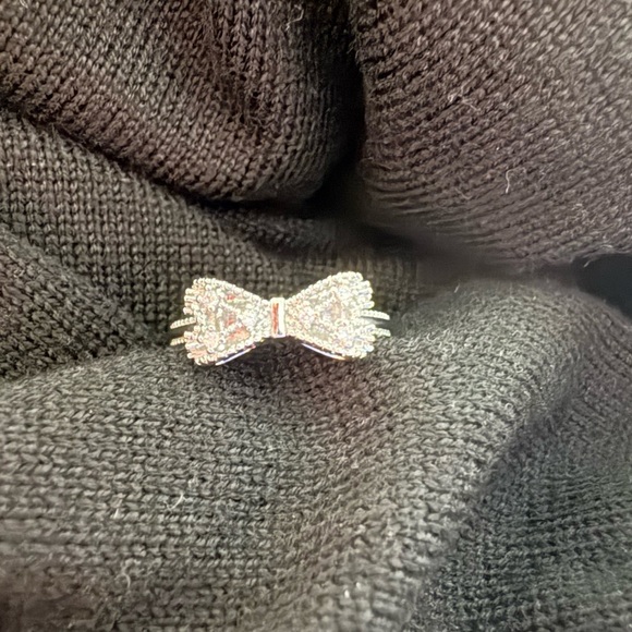 925 Sterling Silver Jewelry - Dainty 925 Sterling Silver Bow Ring with Textured Band